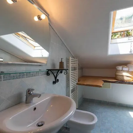 Casa de Férias Charming Ligurian Riviera House Finale Ligure